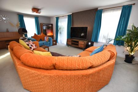 5 bedroom Detached house for sale in Southfield Avenue, Sileby, LE12