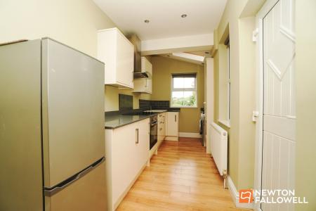 2 bedroom Terraced House for sale in West Leake Road, East Leake, LE12