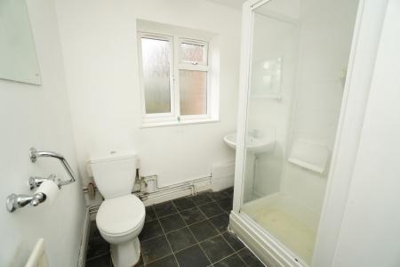 2 bedroom Flat for sale in Breadcroft Lane, Barrow Upon Soar, LE12