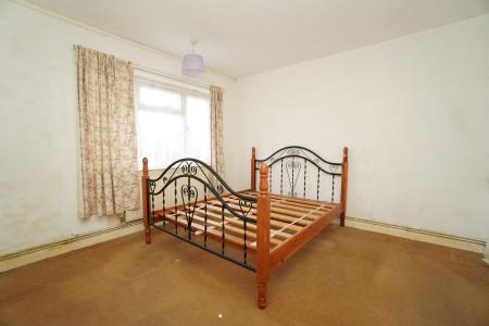 2 bedroom Flat for sale in Breadcroft Lane, Barrow Upon Soar, LE12