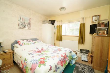 3 bedroom Semi-detached house for sale in New Ashby Road, Loughborough, LE11