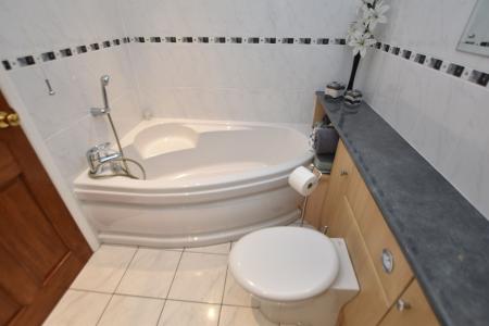 4 bedroom Semi-detached house for sale in Park Lane, Sutton Bonington, LE12