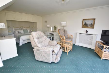 4 bedroom Semi-detached house for sale in Park Lane, Sutton Bonington, LE12