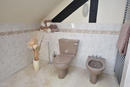 4 bedroom Semi-detached house for sale in Park Lane, Sutton Bonington, LE12