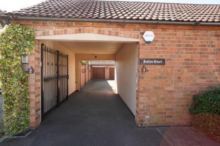 4 bedroom Semi-detached house for sale in Park Lane, Sutton Bonington, LE12