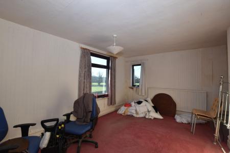 5 bedroom Semi-detached house for sale in Rempstone Road, Belton, LE12