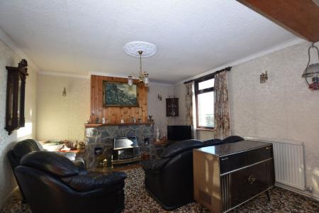 5 bedroom Semi-detached house for sale in Rempstone Road, Belton, LE12