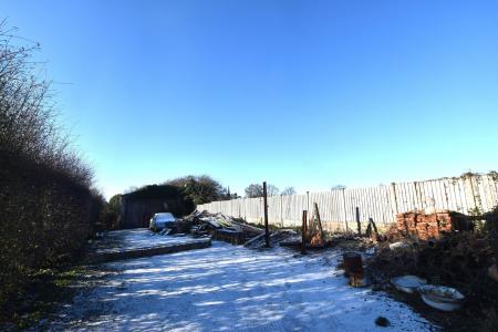 5 bedroom Semi-detached house for sale in Rempstone Road, Belton, LE12