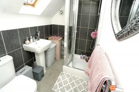 4 bedroom Detached house for sale in Badger Close, East Leake, LE12