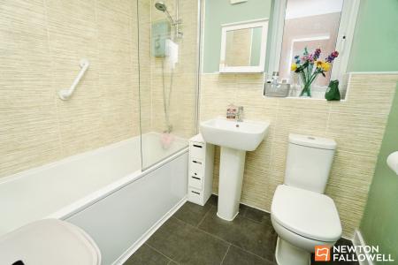 4 bedroom Detached house for sale in Badger Close, East Leake, LE12