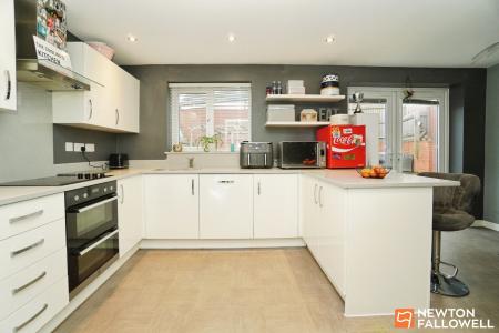 4 bedroom Detached house for sale in Badger Close, East Leake, LE12