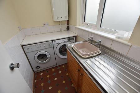 4 bedroom Detached house for sale in Butterley Drive, Loughborough, LE11