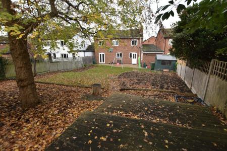 4 bedroom Detached house for sale in Butterley Drive, Loughborough, LE11