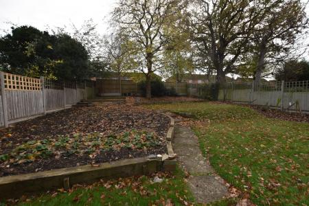 4 bedroom Detached house for sale in Butterley Drive, Loughborough, LE11