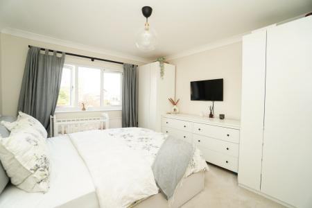 3 bedroom Semi-detached house for sale in Charnwood Avenue, Sutton Bonington, LE12