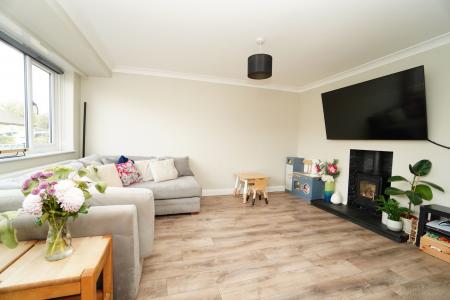 3 bedroom Semi-detached house for sale in Charnwood Avenue, Sutton Bonington, LE12