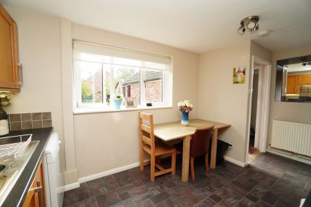 3 bedroom Semi-detached house for sale in Charnwood Avenue, Sutton Bonington, LE12