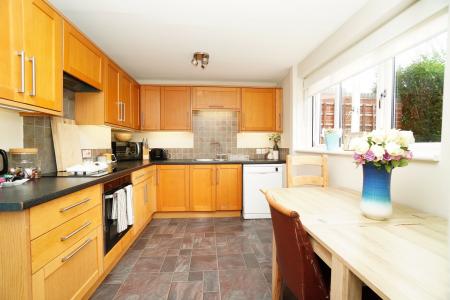 3 bedroom Semi-detached house for sale in Charnwood Avenue, Sutton Bonington, LE12