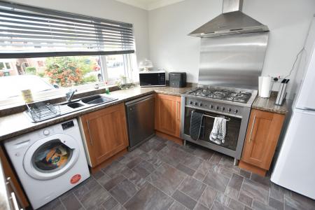 3 bedroom Semi-detached house for sale in Charnwood Fields, Sutton Bonington, LE12
