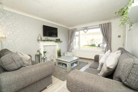 3 bedroom Semi-detached house for sale in Conway Close, Loughborough, LE11