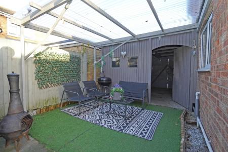 3 bedroom Semi-detached house for sale in Conway Close, Loughborough, LE11