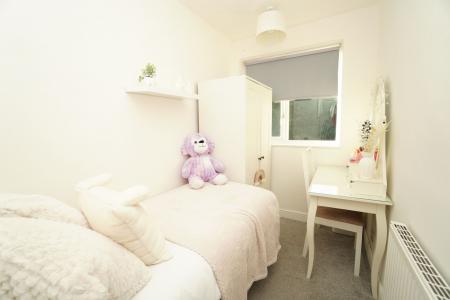 3 bedroom Semi-detached house for sale in Conway Close, Loughborough, LE11