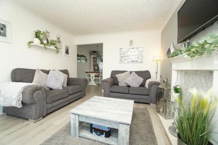 3 bedroom Semi-detached house for sale in Conway Close, Loughborough, LE11