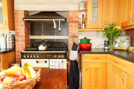 4 bedroom Terraced House for sale in East Street, Gotham, NG11