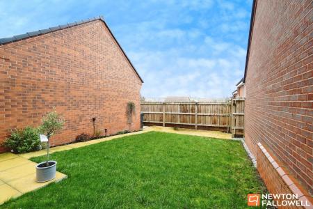 3 bedroom Detached house for sale in Haines Drive, Sileby, LE12