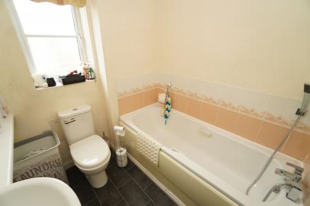 3 bedroom End of terrace house for sale in Harlequin Road, Sileby, LE12