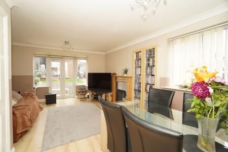 3 bedroom End of terrace house for sale in Harlequin Road, Sileby, LE12