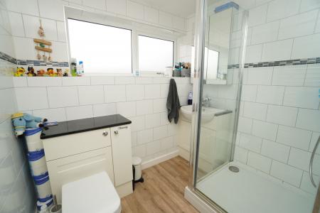 3 bedroom Terraced House for sale in Stirling Avenue, Loughborough, LE11