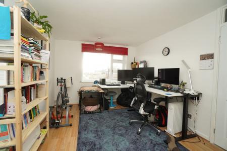 3 bedroom Terraced House for sale in Stirling Avenue, Loughborough, LE11