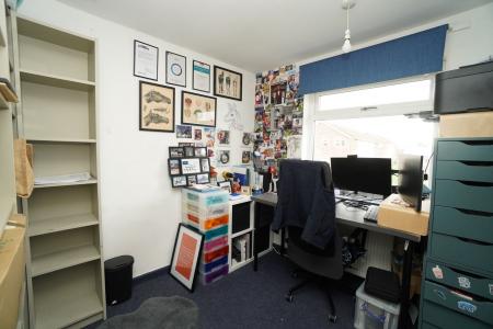 3 bedroom Terraced House for sale in Stirling Avenue, Loughborough, LE11