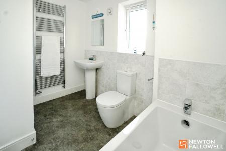 5 bedroom Detached house for sale in Ladybird Close, East Leake, LE12