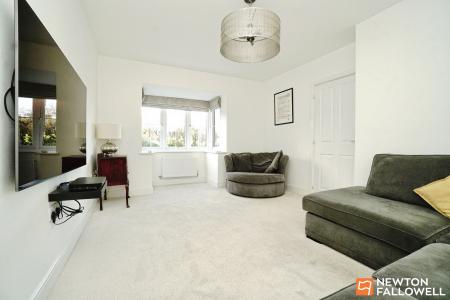 5 bedroom Detached house for sale in Ladybird Close, East Leake, LE12