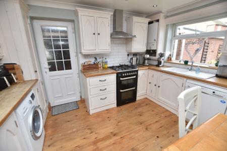 4 bedroom Detached house for sale in Staffords Acre, Kegworth, DE74
