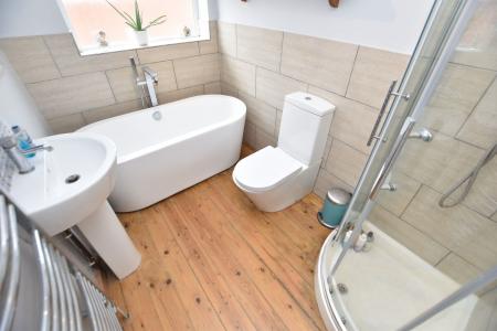 4 bedroom Detached house for sale in Staffords Acre, Kegworth, DE74