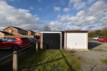 2 bedroom End of terrace house for sale in Lanes Close, Sileby, LE12