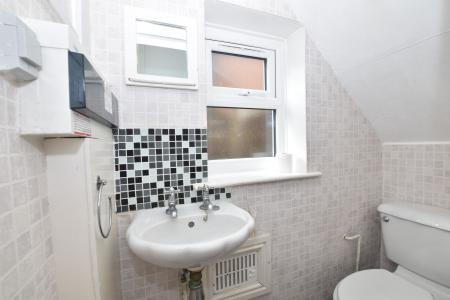 3 bedroom Semi-detached house for sale in Mayfield Drive, Loughborough, LE11