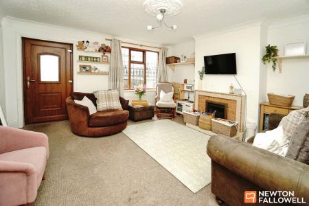 2 bedroom Terraced House for sale in Loughborough Road, Hathern, LE12