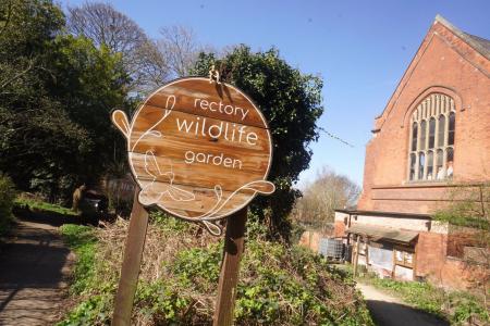 2 bedroom Terraced House for sale in Meadow Lane, Loughborough, LE11