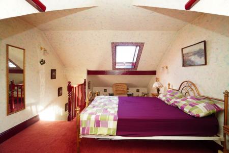 2 bedroom Terraced House for sale in Meadow Lane, Loughborough, LE11