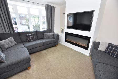 3 bedroom Semi-detached house for sale in Murdoch Rise, Loughborough, LE11