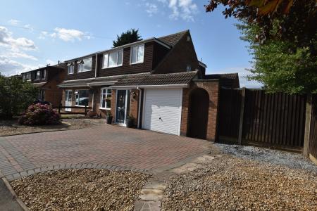 3 bedroom Semi-detached house for sale in Murdoch Rise, Loughborough, LE11