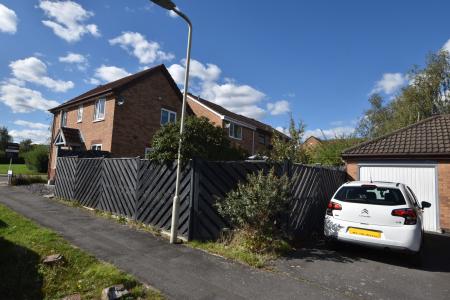 3 bedroom Link detached house for sale in Redwood Road, Loughborough, LE11