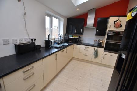 3 bedroom Semi-detached house for sale in Nightingale Avenue, Hathern, LE12