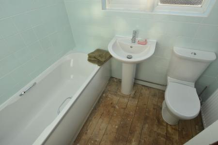 3 bedroom Semi-detached house for sale in Radnor Drive, Shepshed, LE12