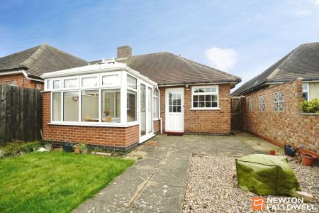 2 bedroom Semi-detached bungalow for sale in Albany Street, Loughborough, LE11