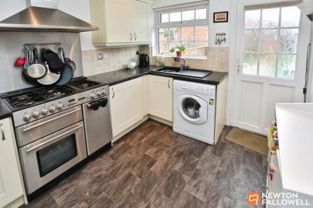 2 bedroom Semi-detached bungalow for sale in Albany Street, Loughborough, LE11